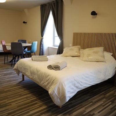 Le Relais de Poste - Ally - Chambres d'hôtes